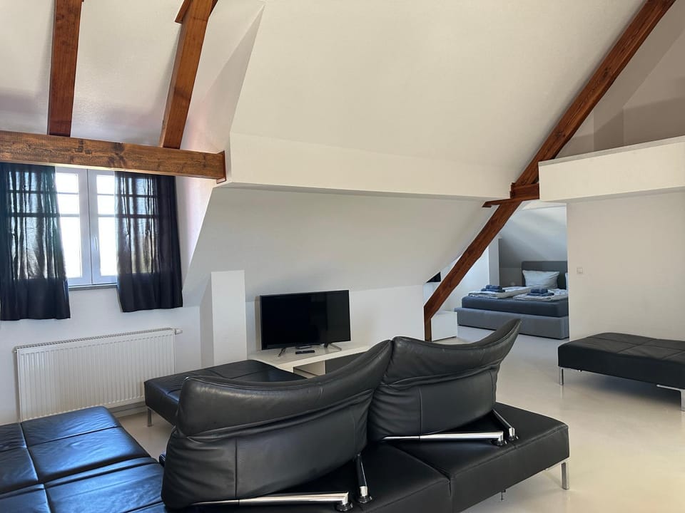 Communal lounge/ TV room, Seating area