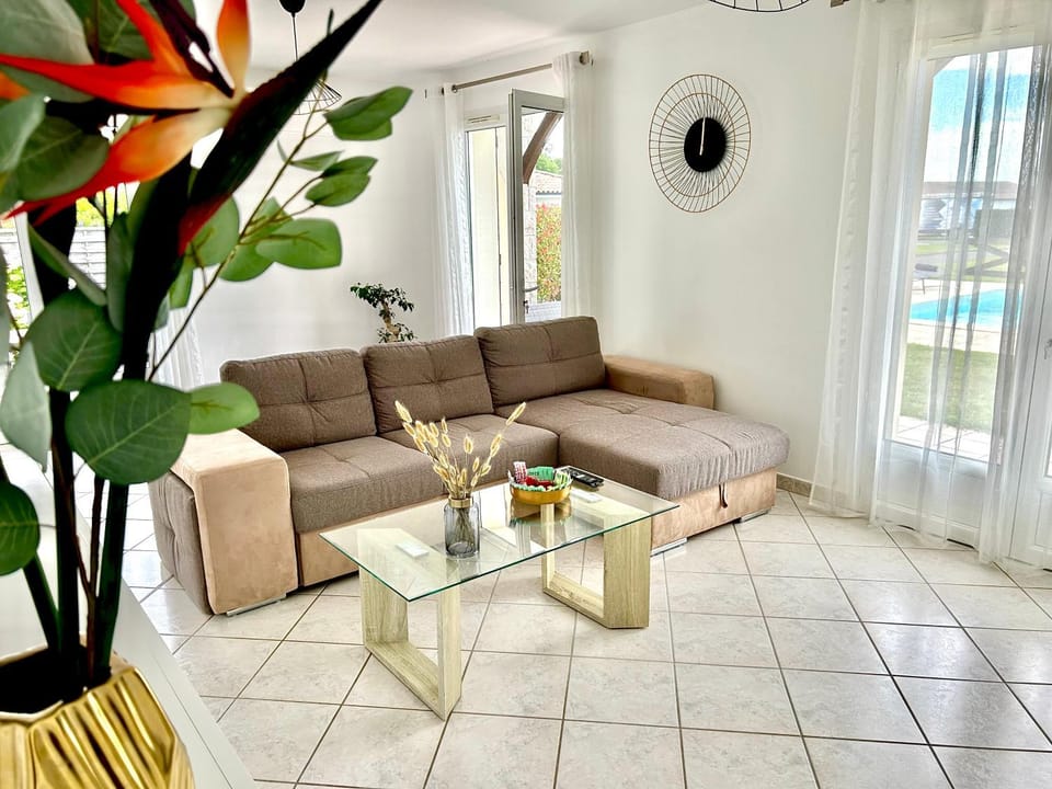 La villa Landaise avec piscine Villa in Nouvelle-Aquitaine