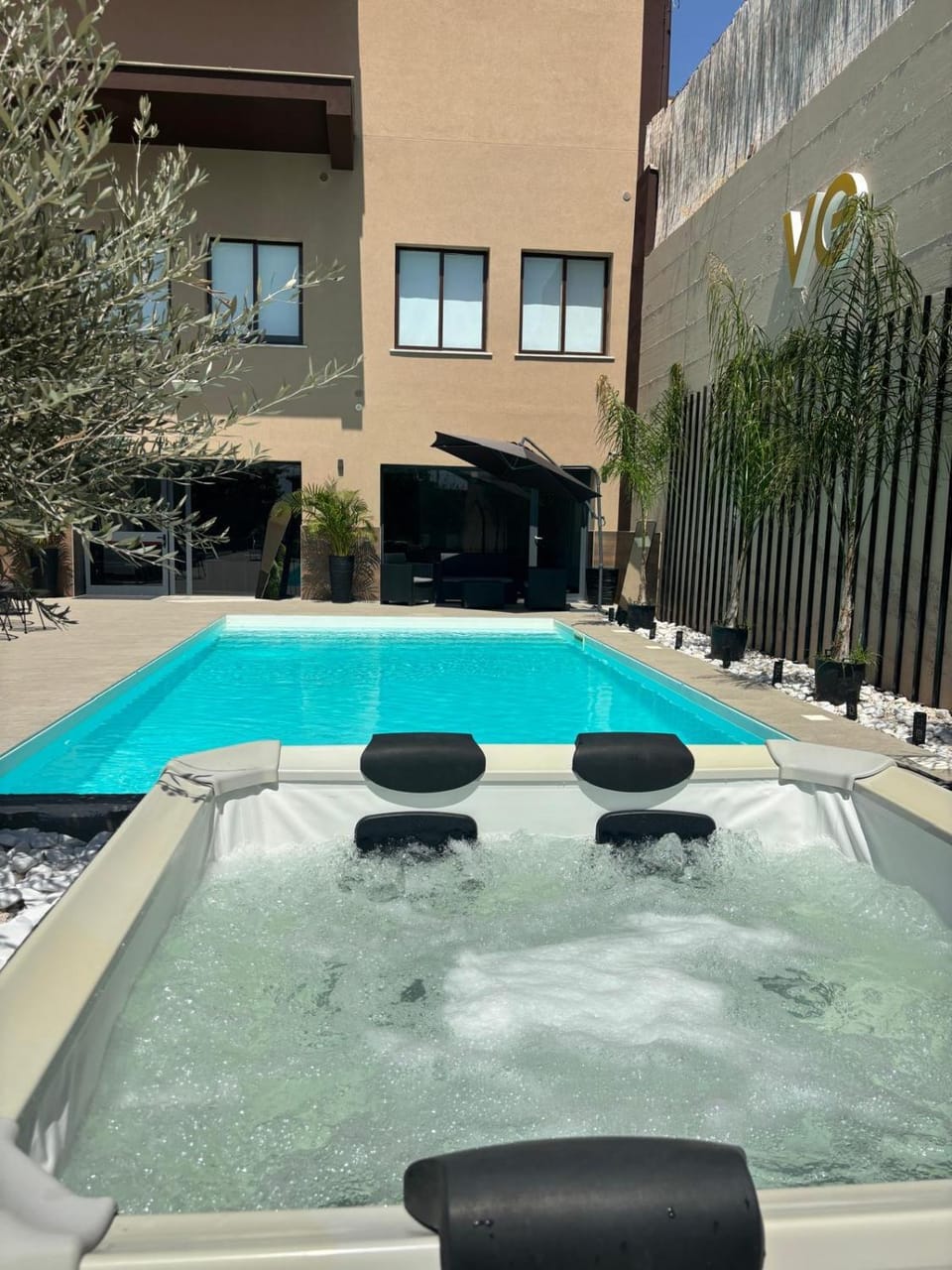 Garden, Swimming pool
