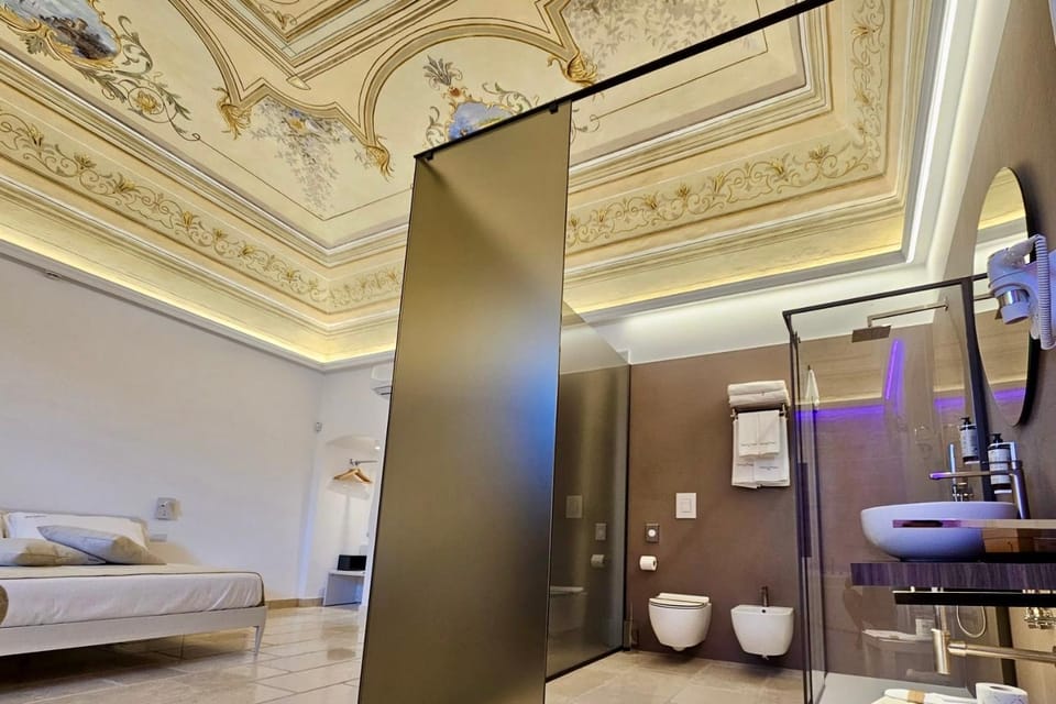 Shower, Bed, Bathroom, Photo of the whole room, Bedroom, hair dryier