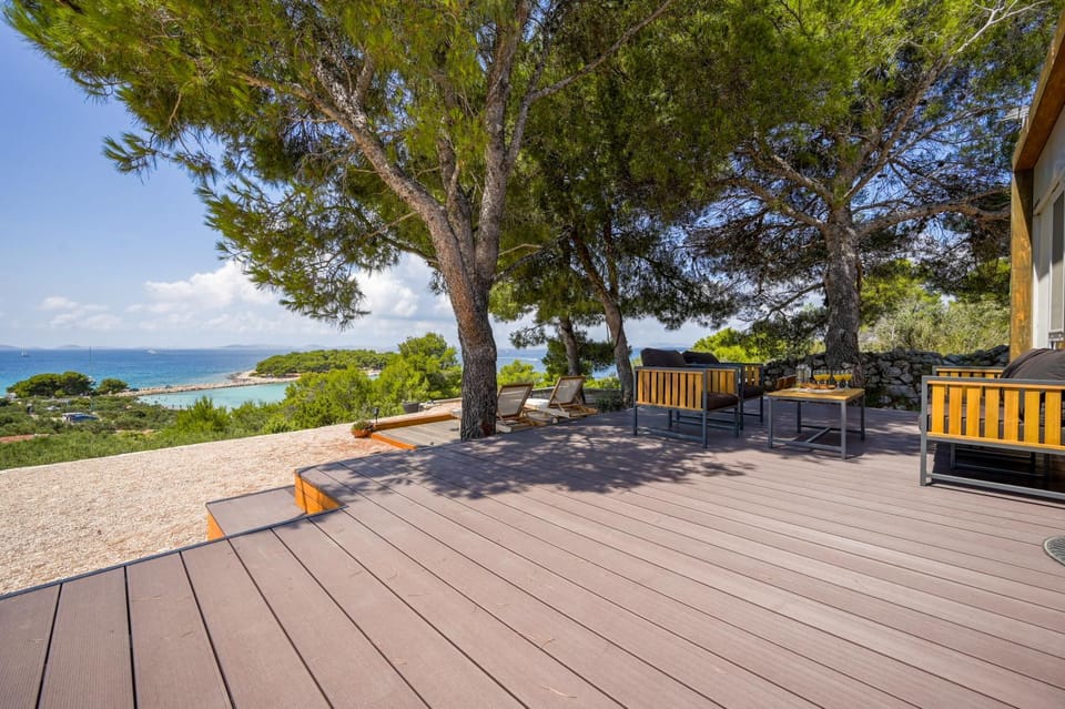 Mobile home Adria Campground/ 
RV Resort in Murter