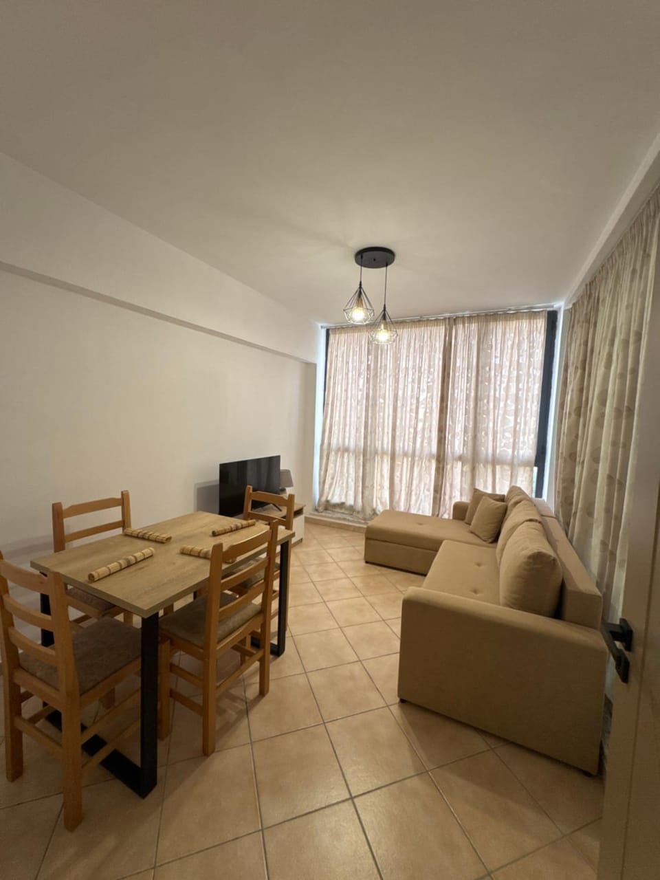Modern Stay near Currila Beach & Amphitheatre - Durres Apartment in Tirana County, Albania