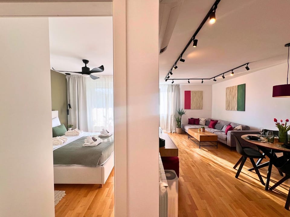 Bed, Living room, Photo of the whole room, Seating area, Bedroom, pet friendly
