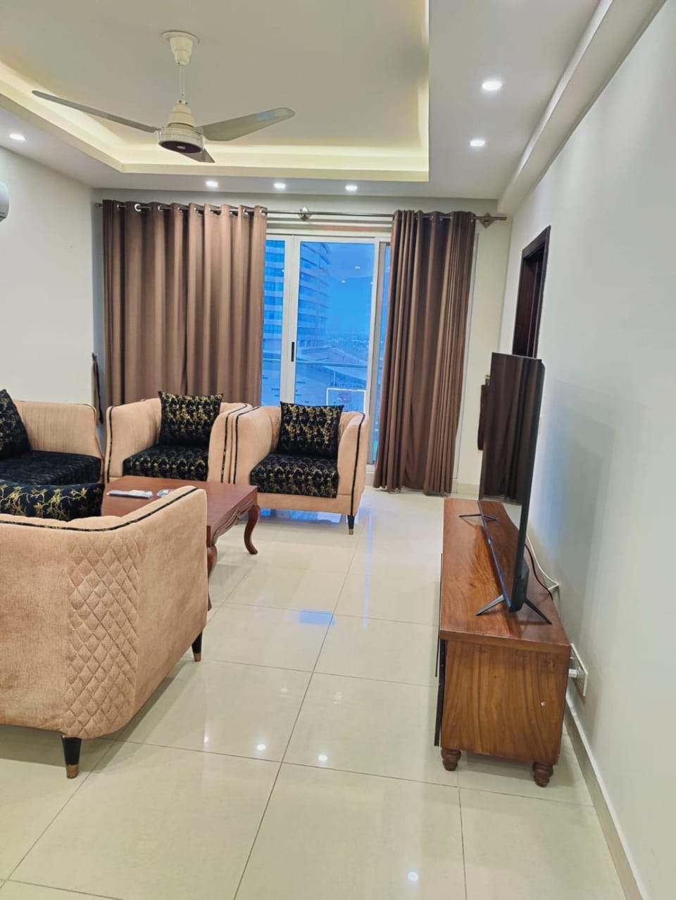 Comfort Inn 2BHK Centaurus facing Family Apartments Apartment in Islamabad Capital Territory
