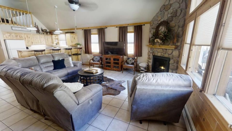 Kitchen or kitchenette, Living room, Seating area, Dining area, fireplace, furniture, kitchen