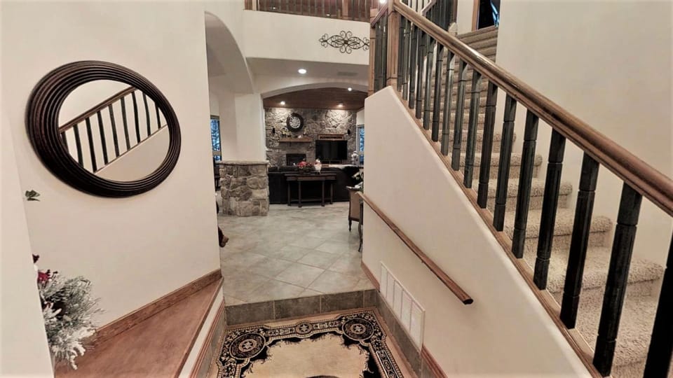 Living room, fireplace, furniture