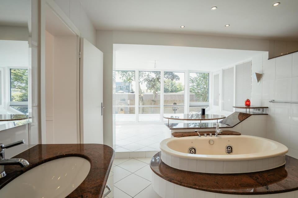 Hot Tub, Spa and wellness centre/facilities