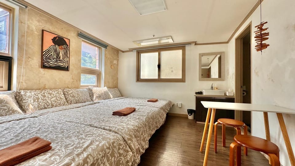Roi Guesthouse Bed and Breakfast in Seoul