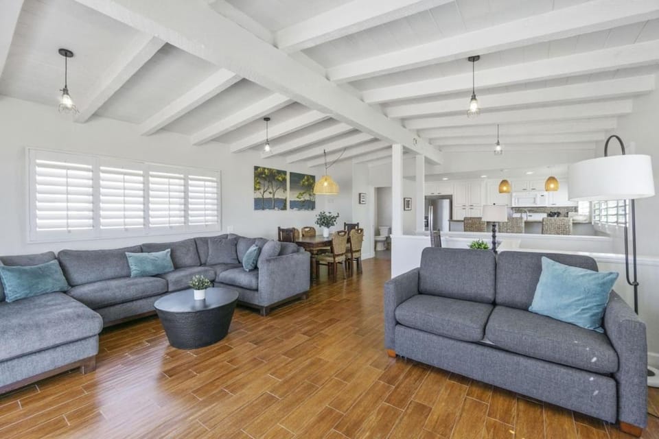 3600 W Oceanfront House in Balboa Peninsula