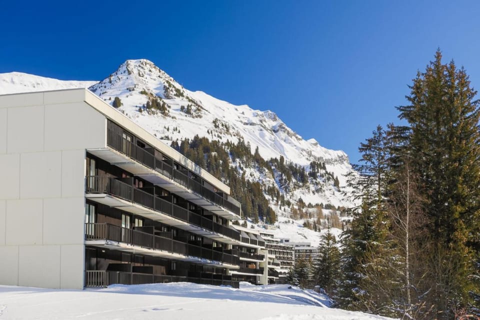 Skiing, Mountain view