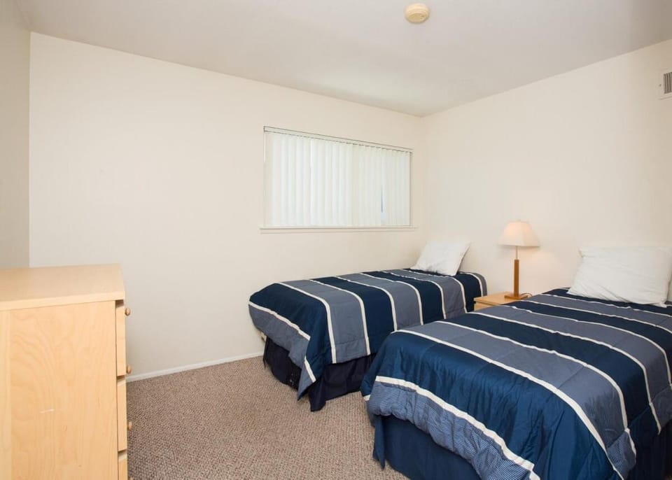 3612 Seashore Dr House in Balboa Peninsula