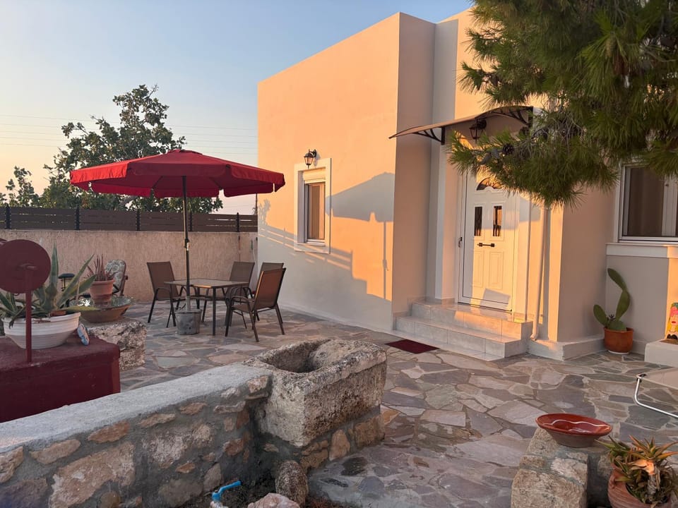 Mitsakos Golden Villa House in Islands