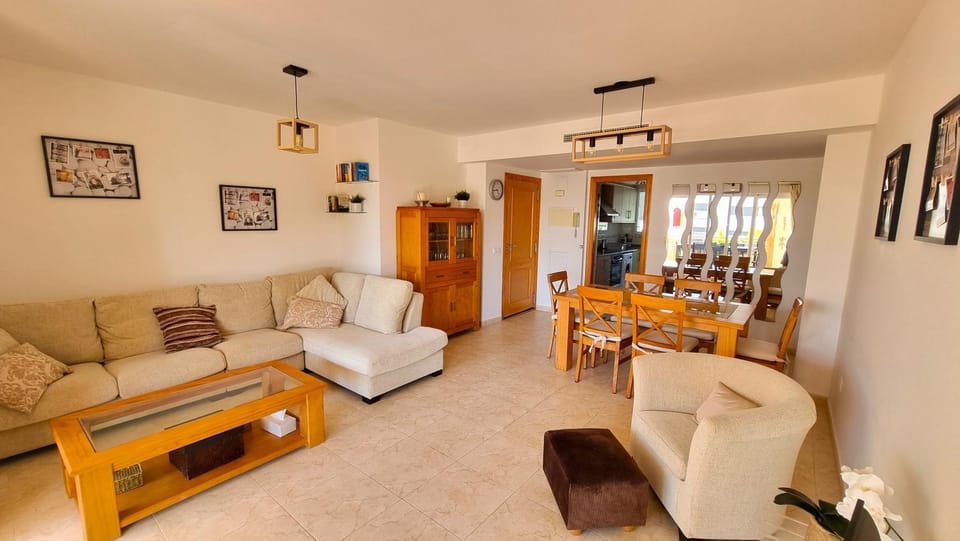 Living room, Dining area