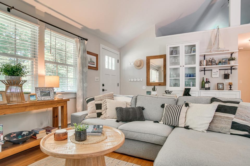 4 Mi to Bristol Beach! Coastal Retreat w/ Pond House in East Falmouth
