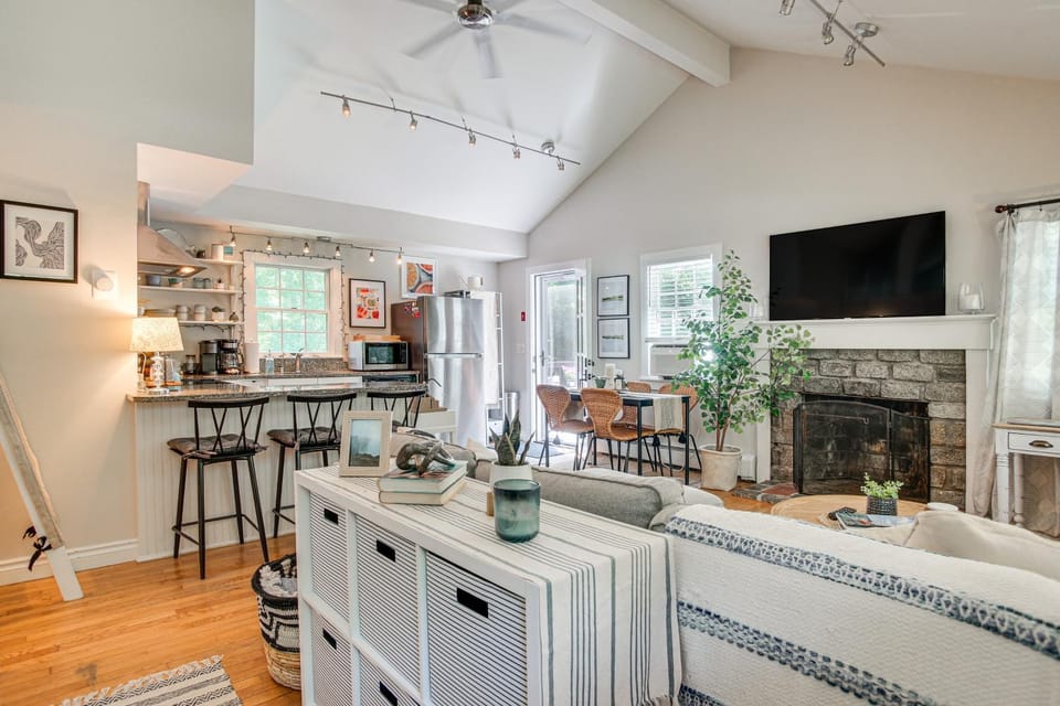 4 Mi to Bristol Beach! Coastal Retreat w/ Pond House in East Falmouth