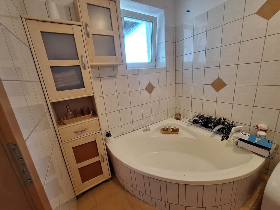 Bathroom, Bath
