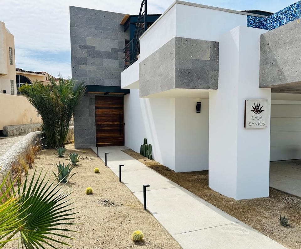 Property building, Facade/entrance, Garden