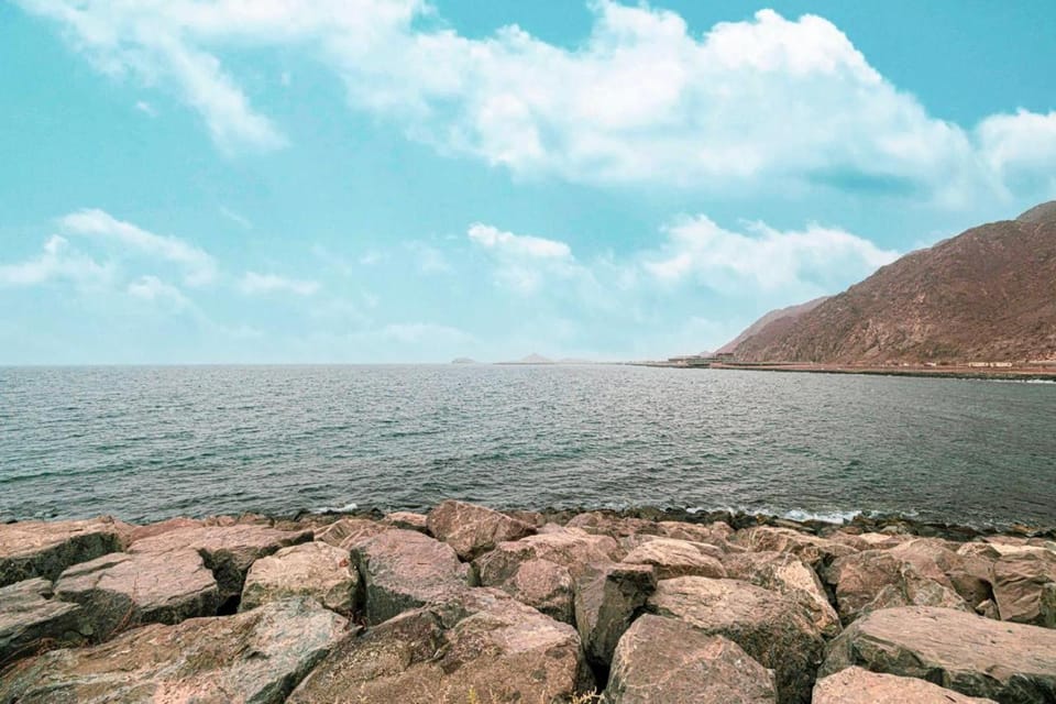 Nearby landmark, Day, Natural landscape, Beach, Lake view, Mountain view, River view, Sea view