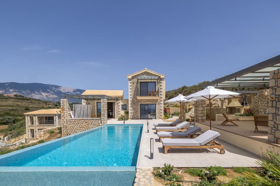 Property building, Balcony/Terrace, Swimming pool