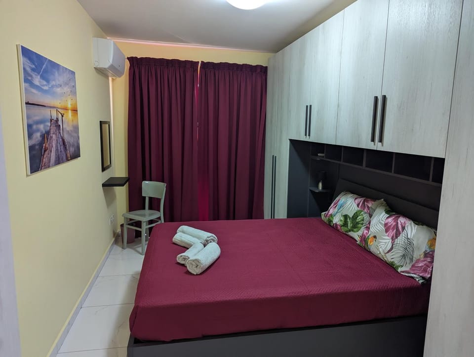 Bed, Photo of the whole room, Bedroom, towels, wardrobe, air conditioner