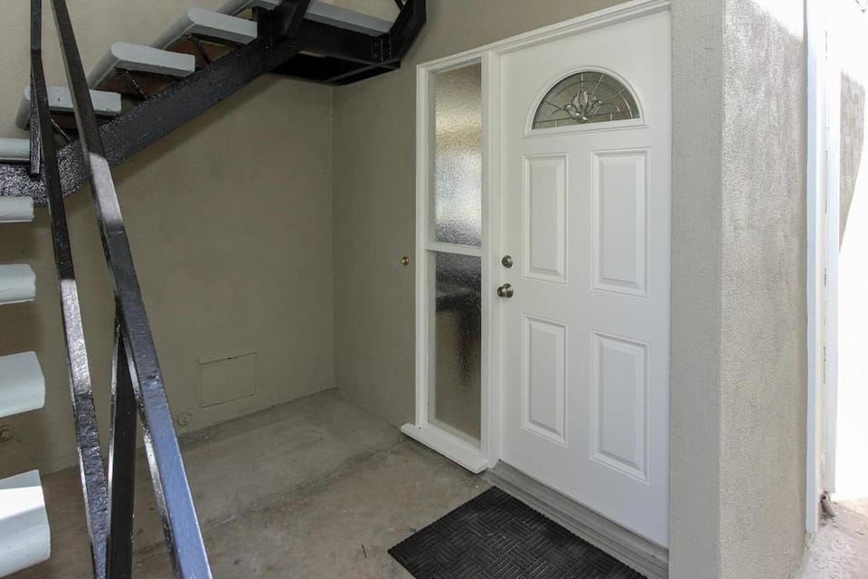 4804 Seashore Dr A House in Balboa Peninsula