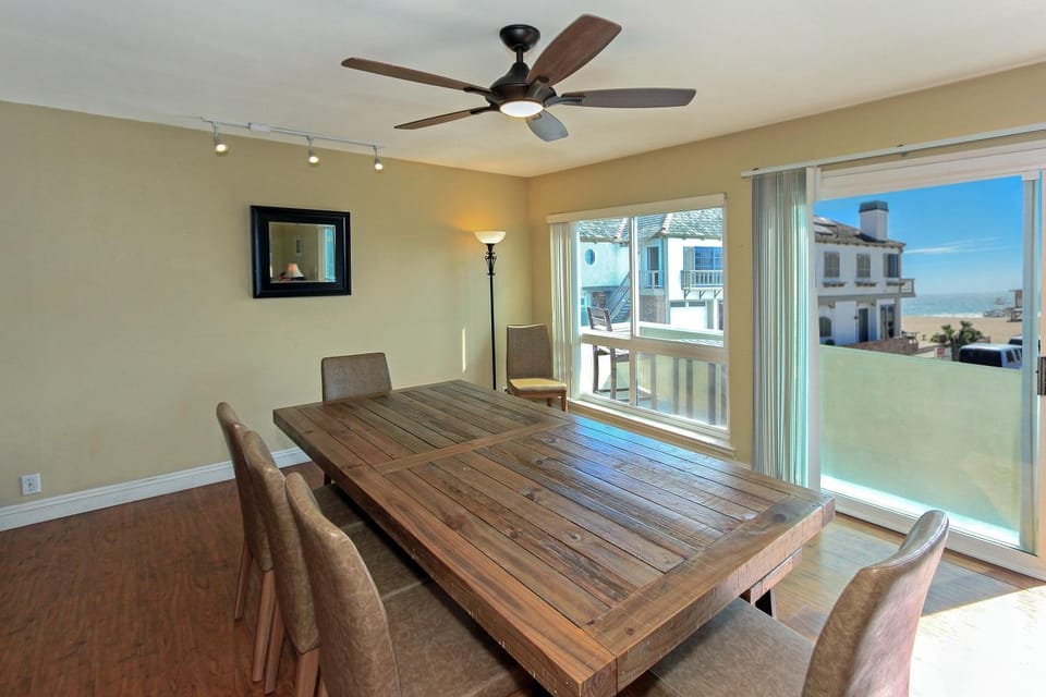 4804 Seashore Dr B House in Balboa Peninsula