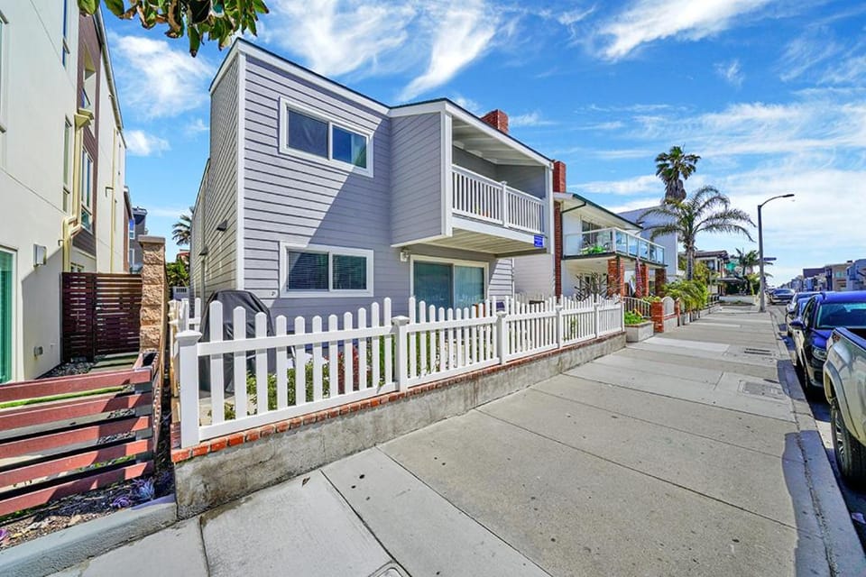 5408 Seashore Dr A House in Newport Beach