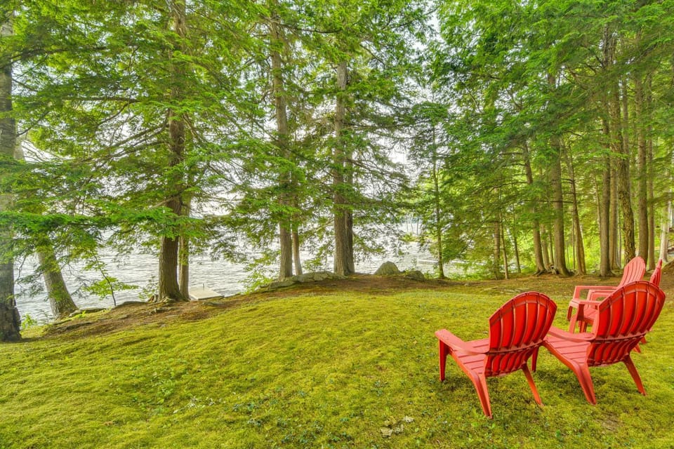 Private Dock on Messalonskee Lake: Cozy Cottage! House in Sidney