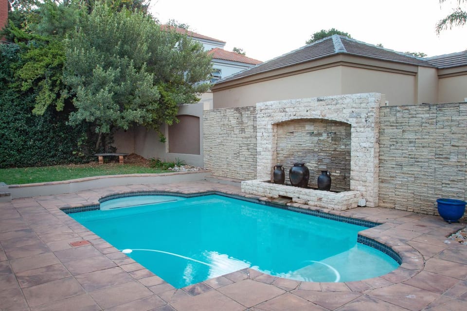 Patio, Evening entertainment, Swimming pool, Entertainment
