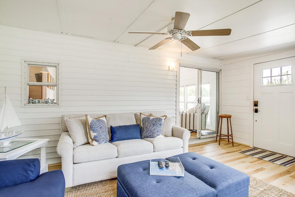 Patio, Pool Access! Coastal Ocean Pines Cottage House in Ocean Pines