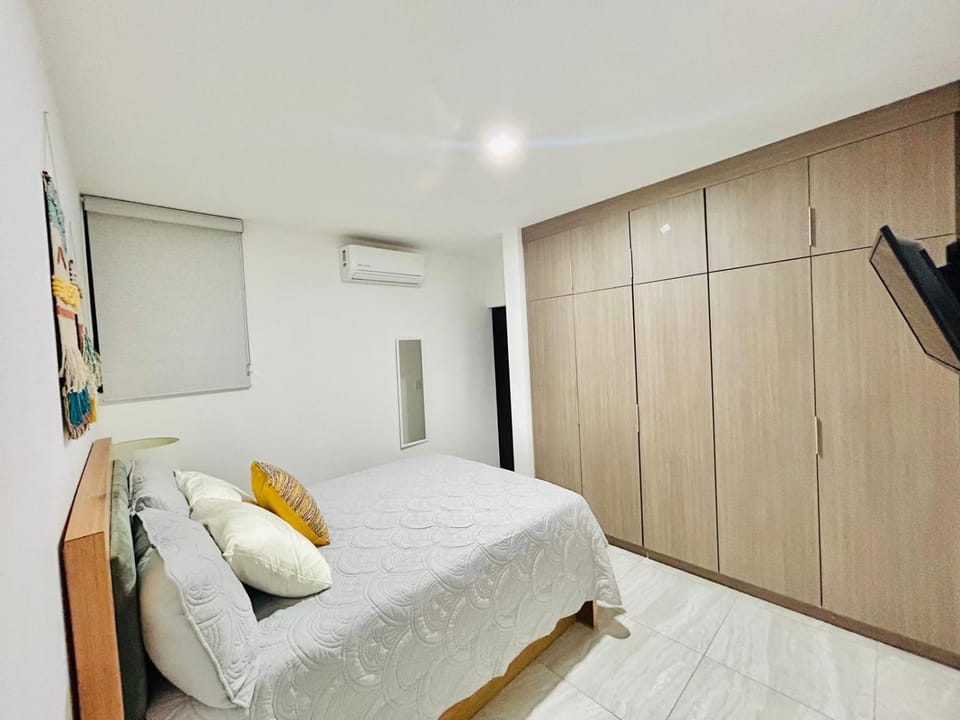 Bed, Photo of the whole room, Bedroom, wardrobe, air conditioner