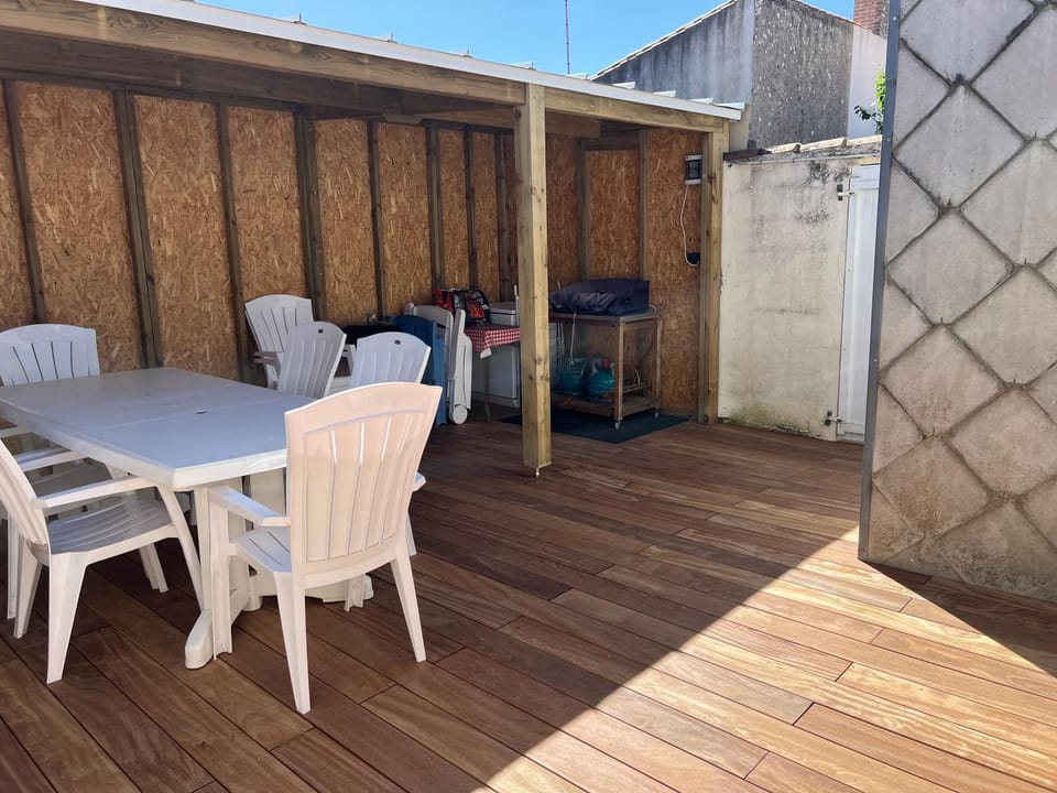 Patio, BBQ facilities