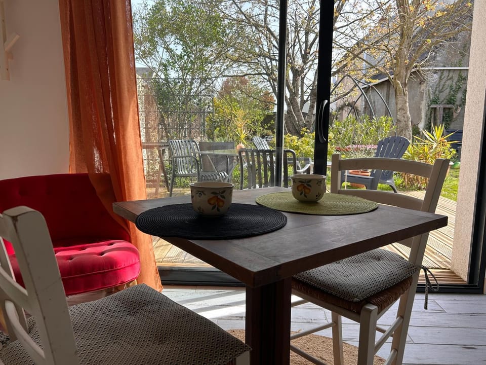 Patio, Garden, View (from property/room), Dining area, Garden view