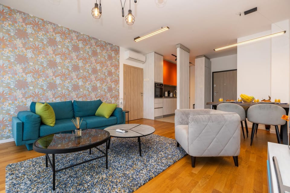 TV and multimedia, Kitchen or kitchenette, Living room, Seating area, Dining area, air conditioner