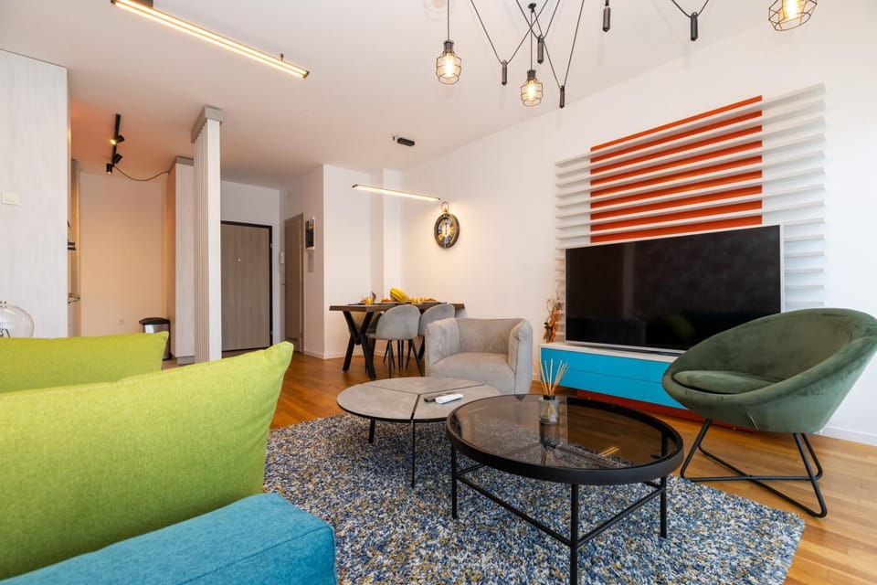 Communal lounge/ TV room, Living room, Seating area