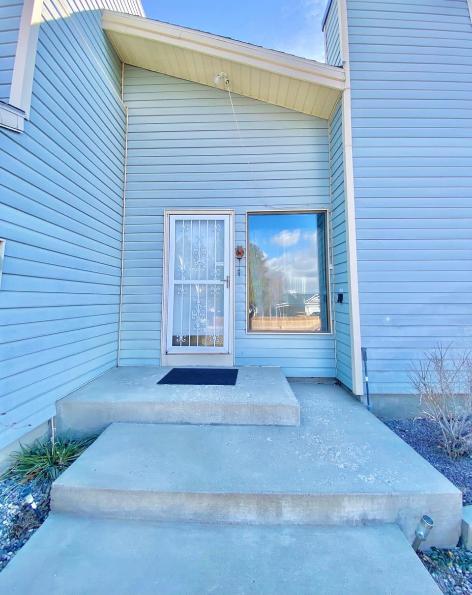 Unique Home Near Temple and Parks great for families House in Pocatello