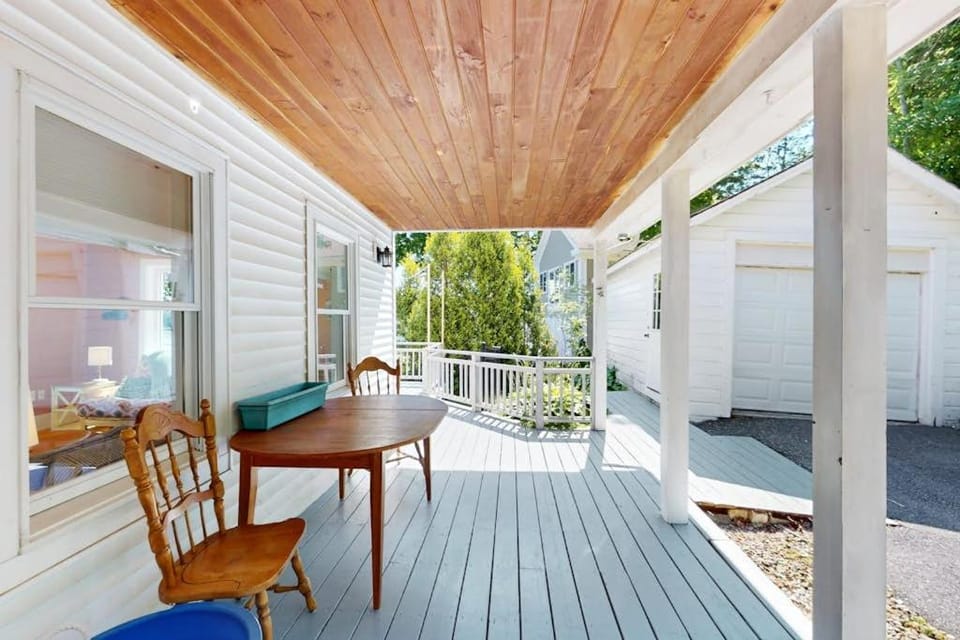 Day, Balcony/Terrace, Seating area