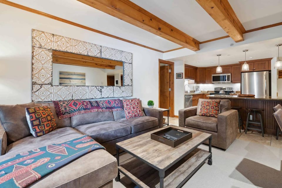 Lodge at Lionshead 120 Apartment in Vail