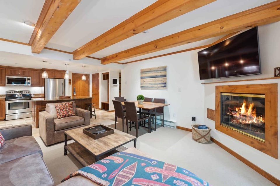 Lodge at Lionshead 120 Apartment in Vail