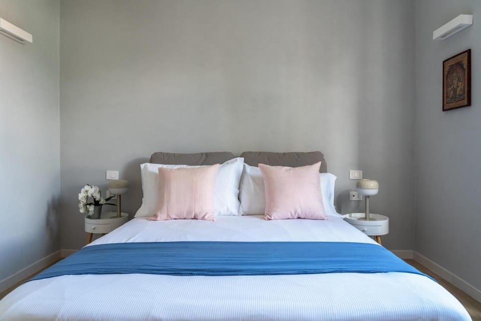 Bed, Bedroom, air conditioner