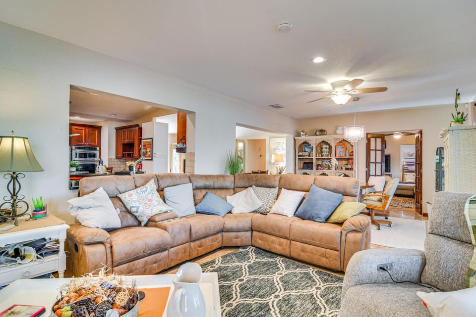 Bayfront St Petersburg Home w/ Hot Tub & Dock! House in Gulfport