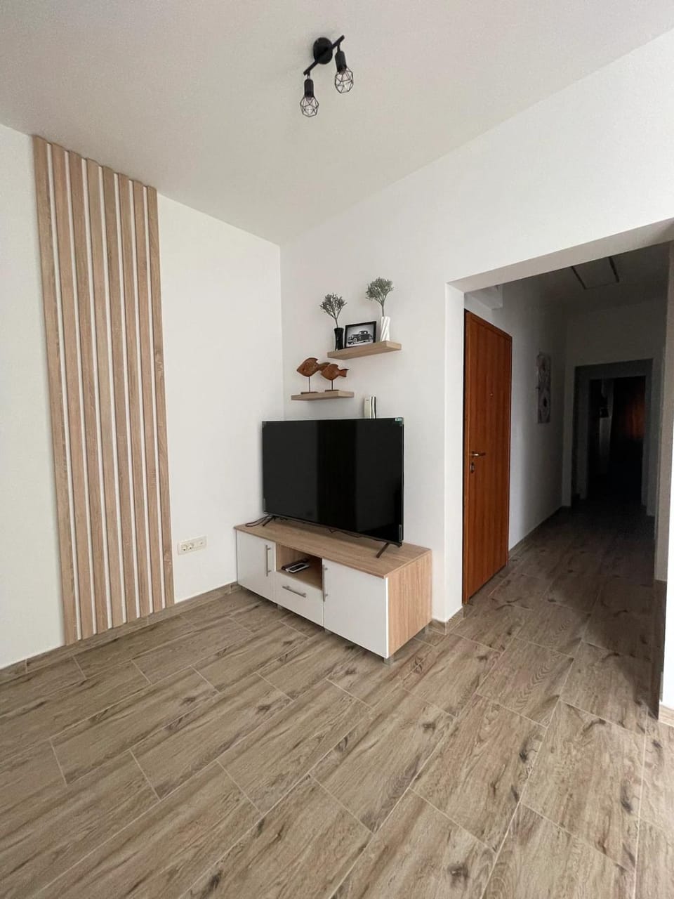 Seaesta Holiday - Nika Apartment in Okrug Gornji