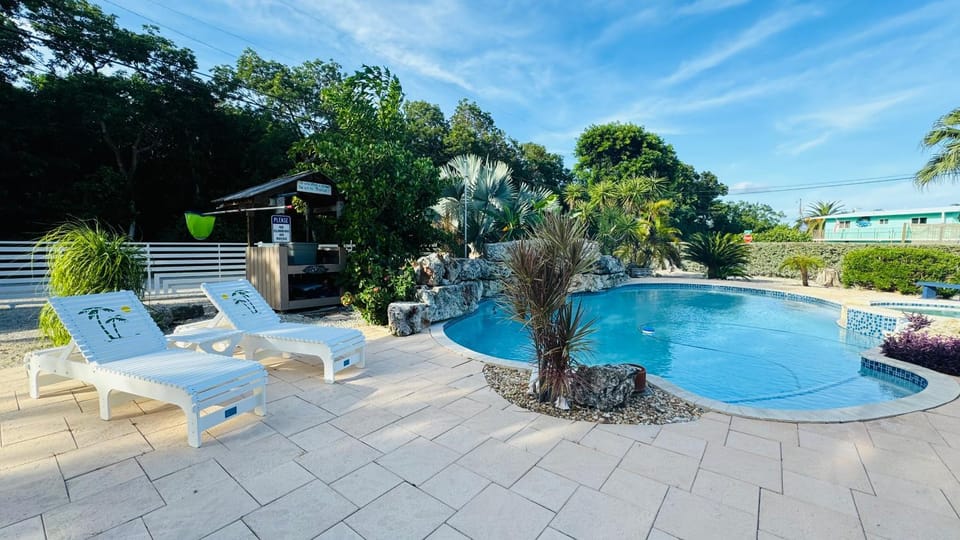 Property building, Swimming pool