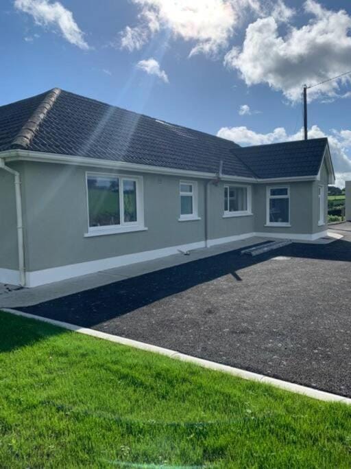 Farmer's Cottage House in Co. Tipperary, Ireland