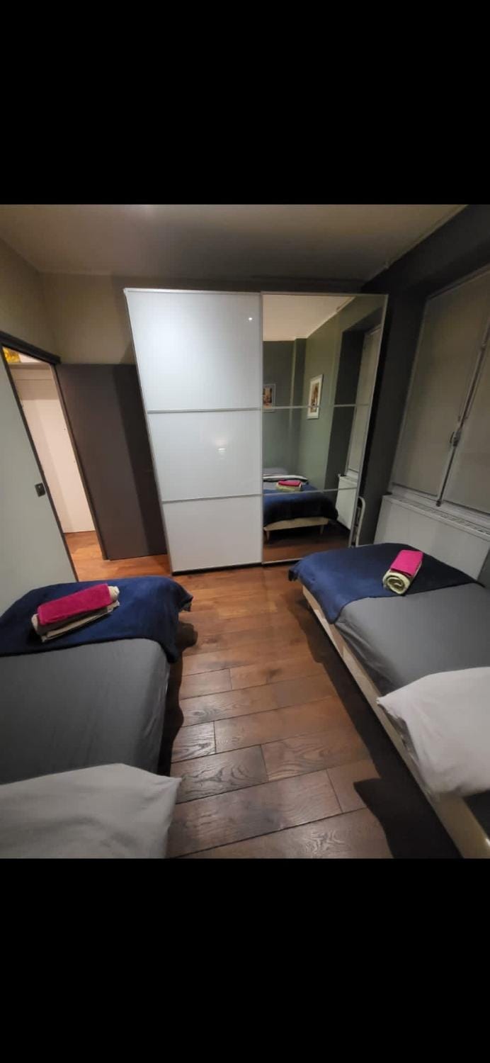 2 bed 16th Arrondissement Trocadero Apartment for6 Apartment in Paris
