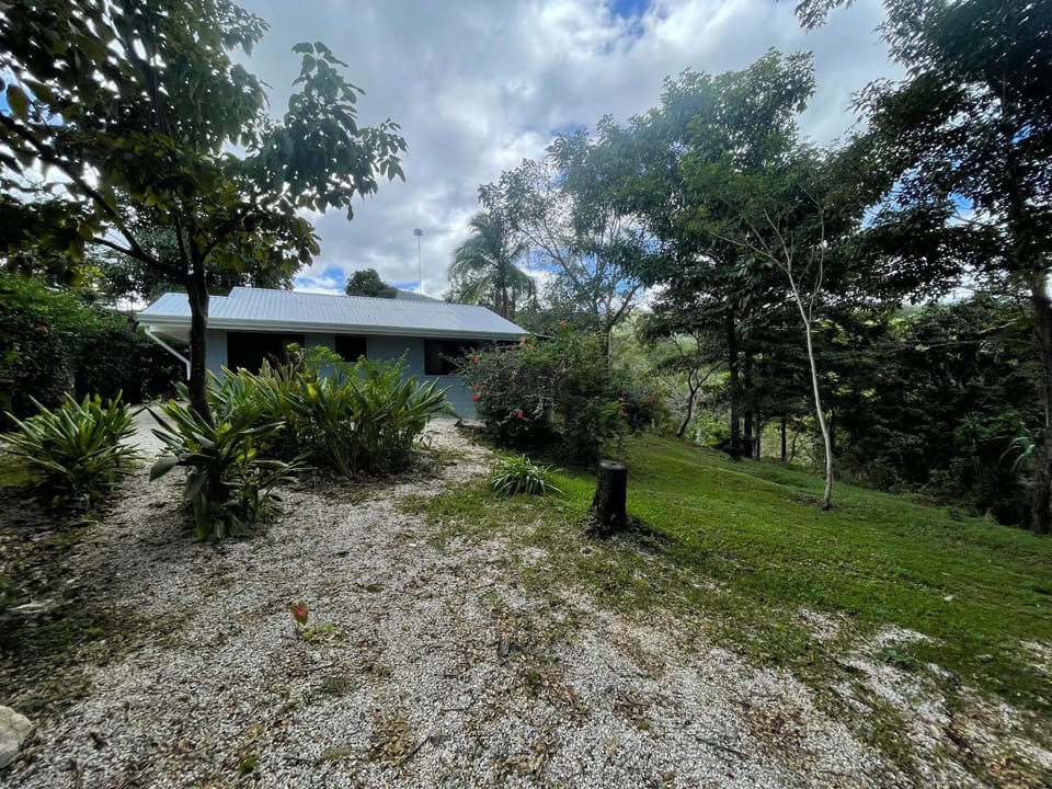 Casa Lupa House in Alajuela Province