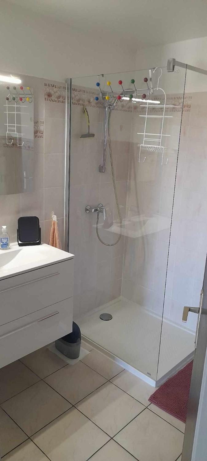 Shower, Bathroom