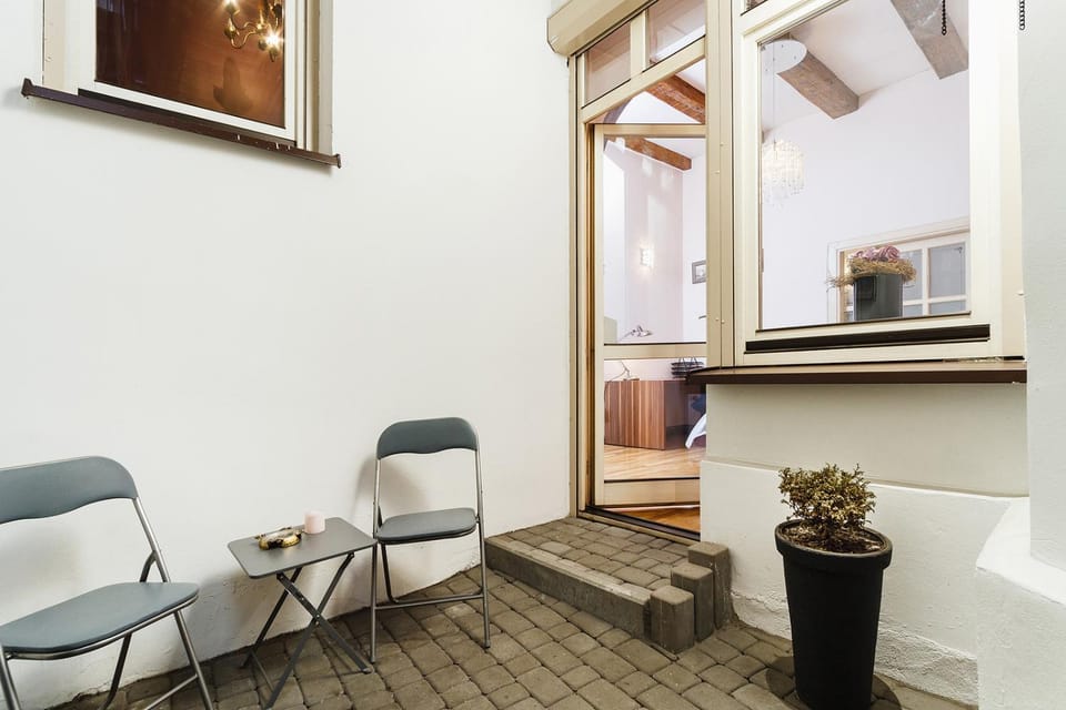 Seating area