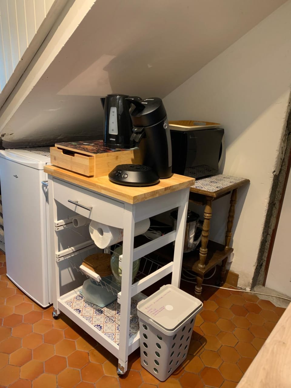 Coffee/tea facilities, Kitchen or kitchenette