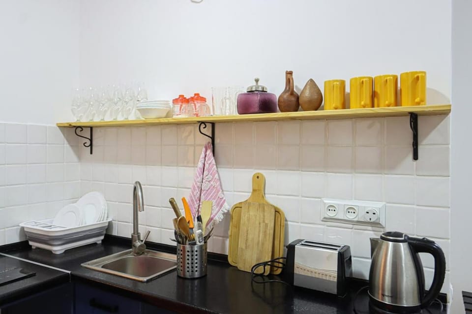 Cozy Studio in Central Tbilisi By Wehost Apartment in Tbilisi, Georgia